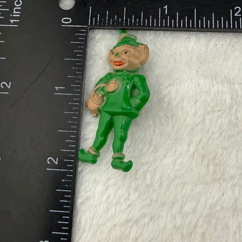 Vintage Leprechaun Pin Elf Green Plastic Pot of Gold St Patricks Day Kitch